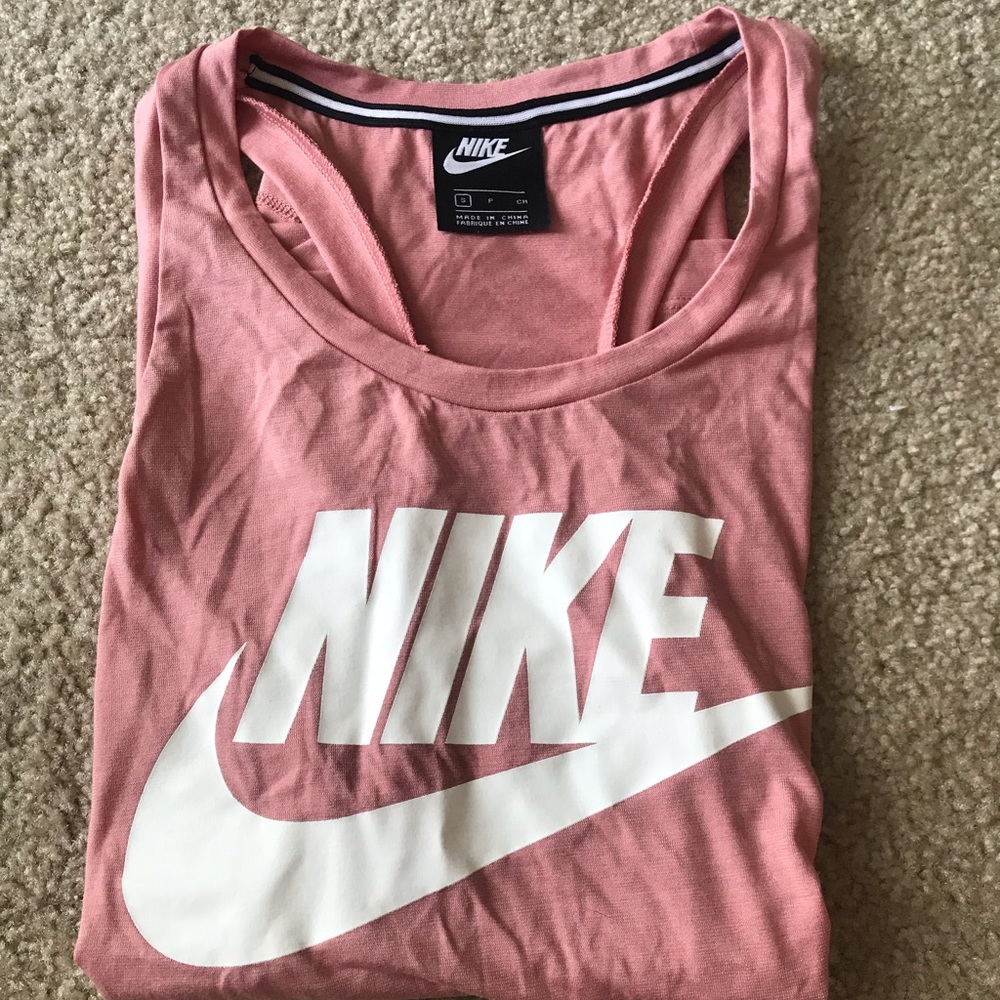 Nike workout tank